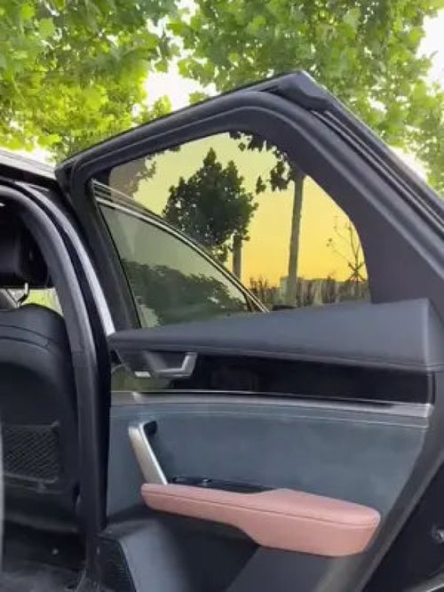 夏日行車必備神器 網(wǎng)紅汽車遮陽(yáng)擋，隔熱防曬一步到位